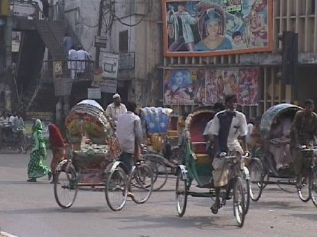 12-Rickshaw_Dhaka.jpg (34825 bytes)