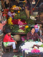13-Mandalay_Market.jpg (50167 bytes)