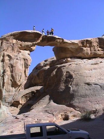 3-Wadi_Aussies.jpg (36701 bytes)
