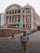 62-Manaus_opera_house.jpg (32888 bytes)